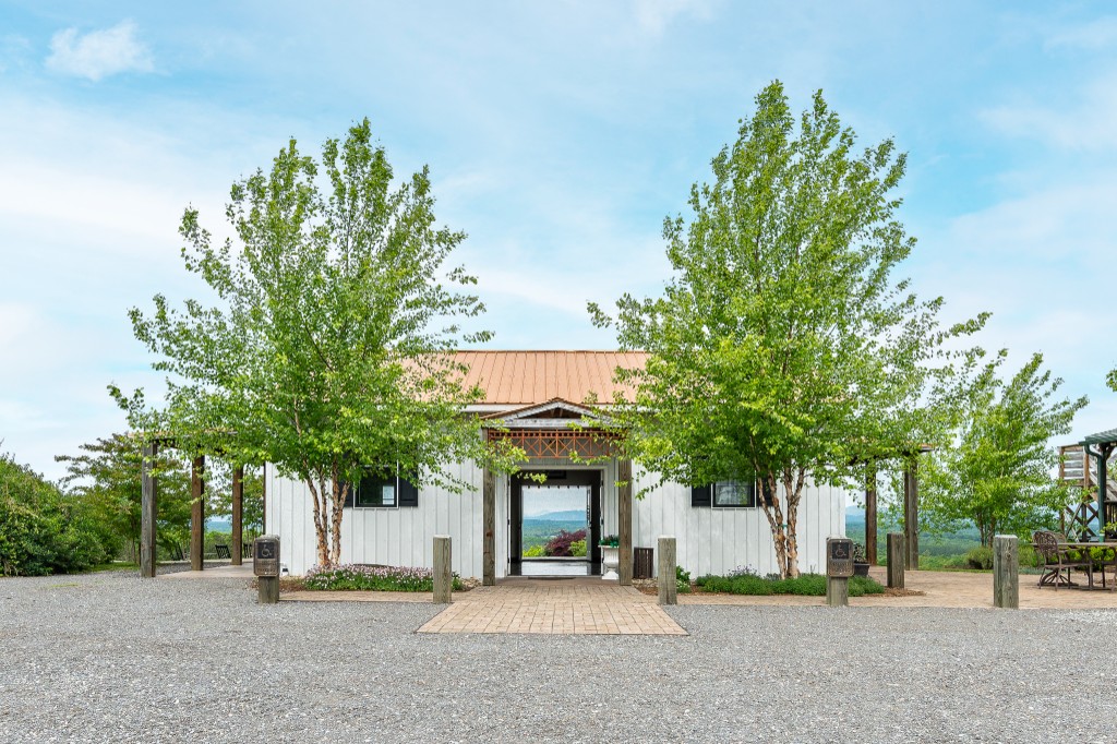 Belle View — Grounds & land