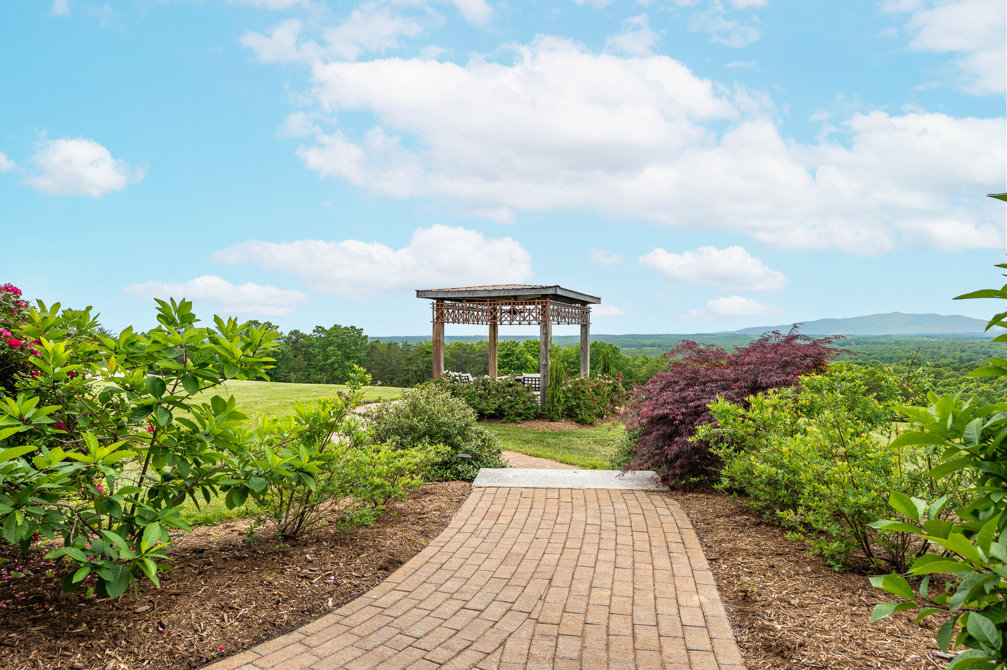 Belle View — Grounds & land
